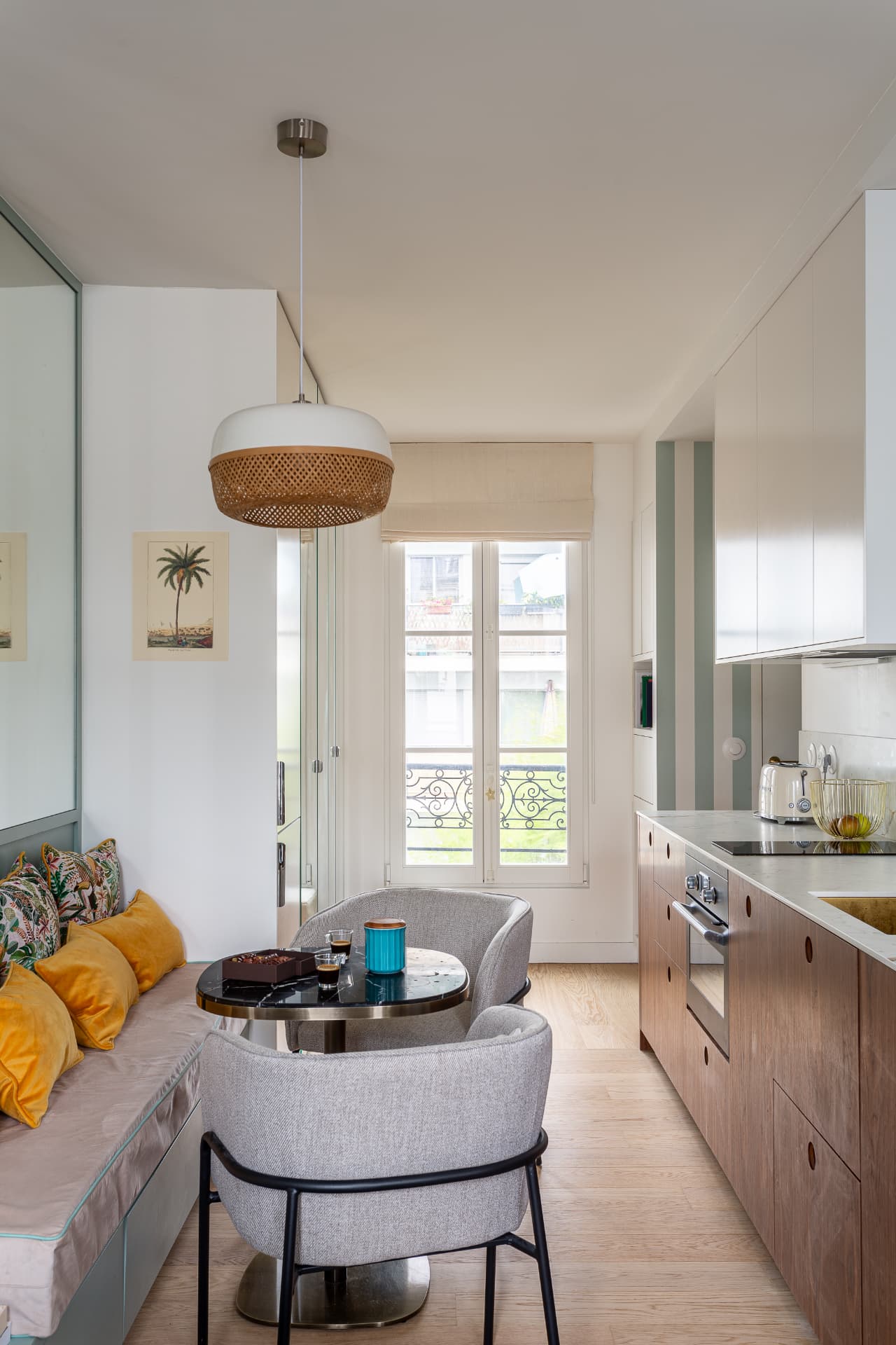 Rénovation de prestige d'un studio sur mesure à Paris 7 par Groupe RSM