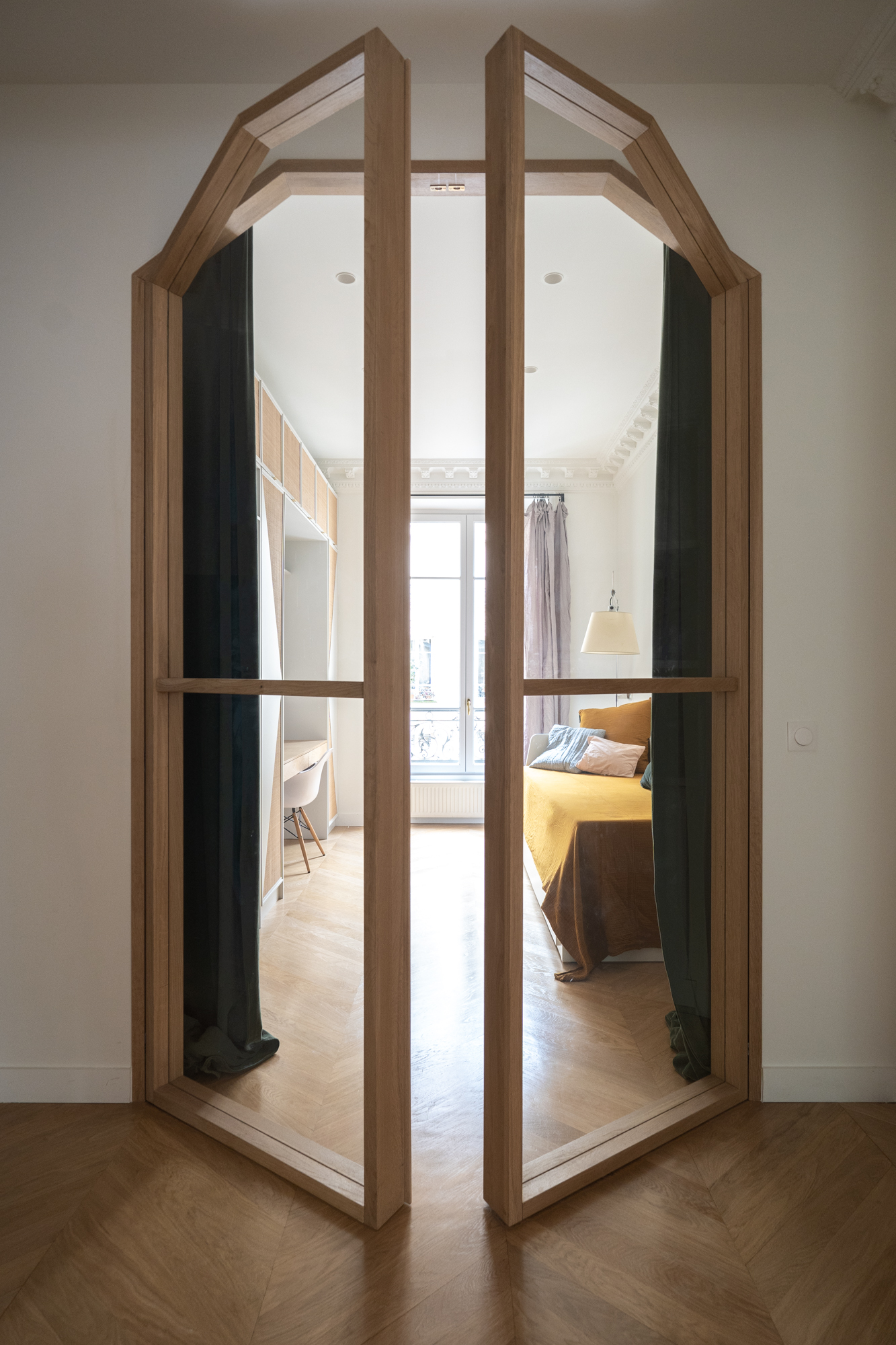 Portes vitrées sur mesure réalisées dans un appartement à Paris par Groupe RSM