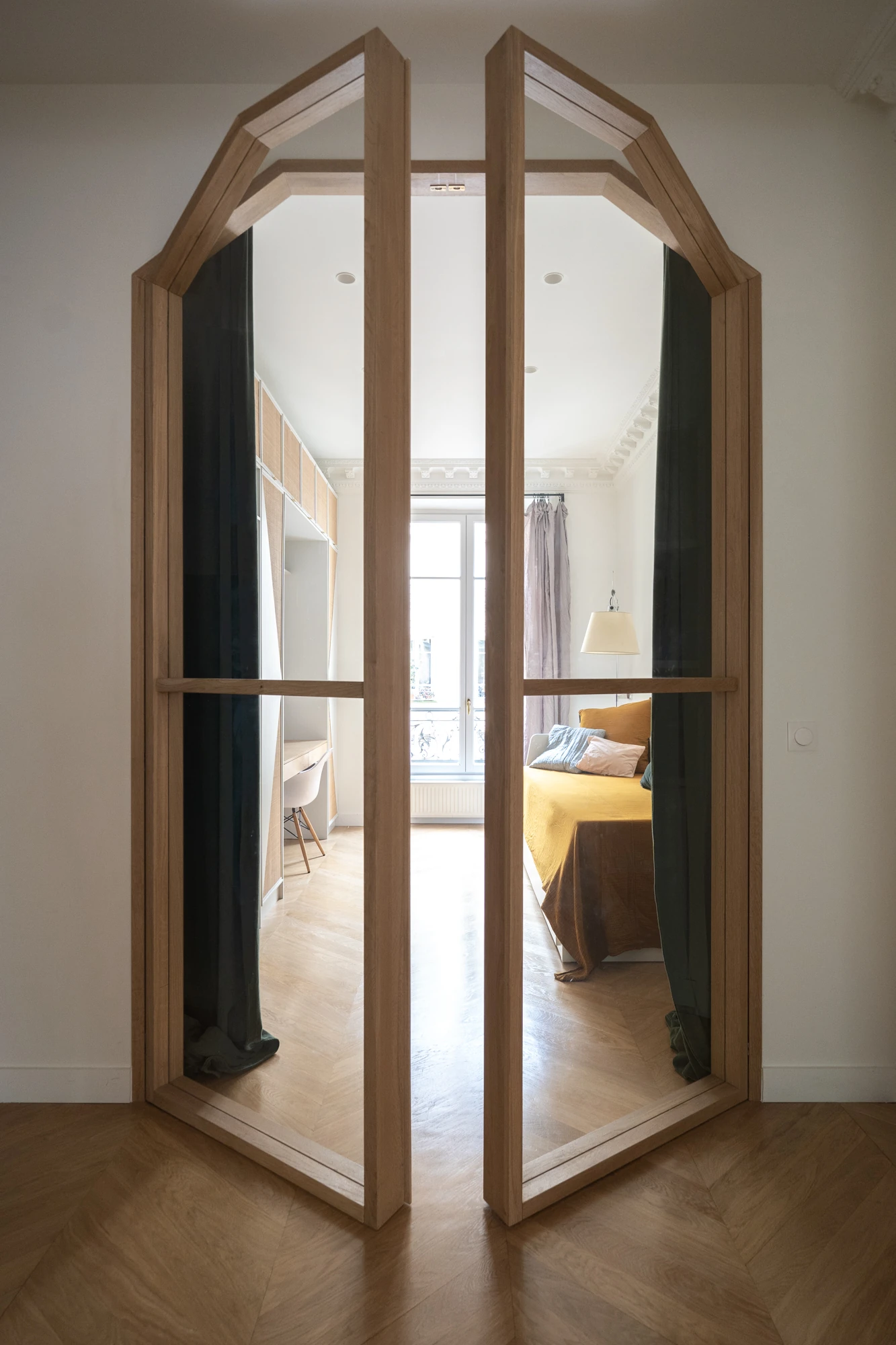 Portes vitrées sur mesure réalisées dans un appartement à Paris par Groupe RSM