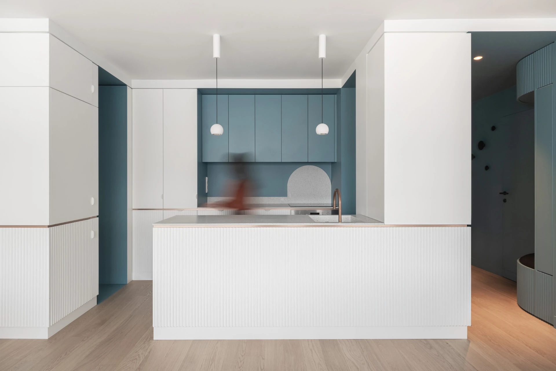 Rénovation de prestige d'un duplex contemporain à Paris 13 par Groupe RSM